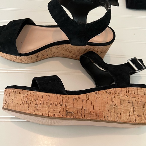 Size 8.5 Steve Madden wedges. Worn 1 time - Picture 4 of 5
